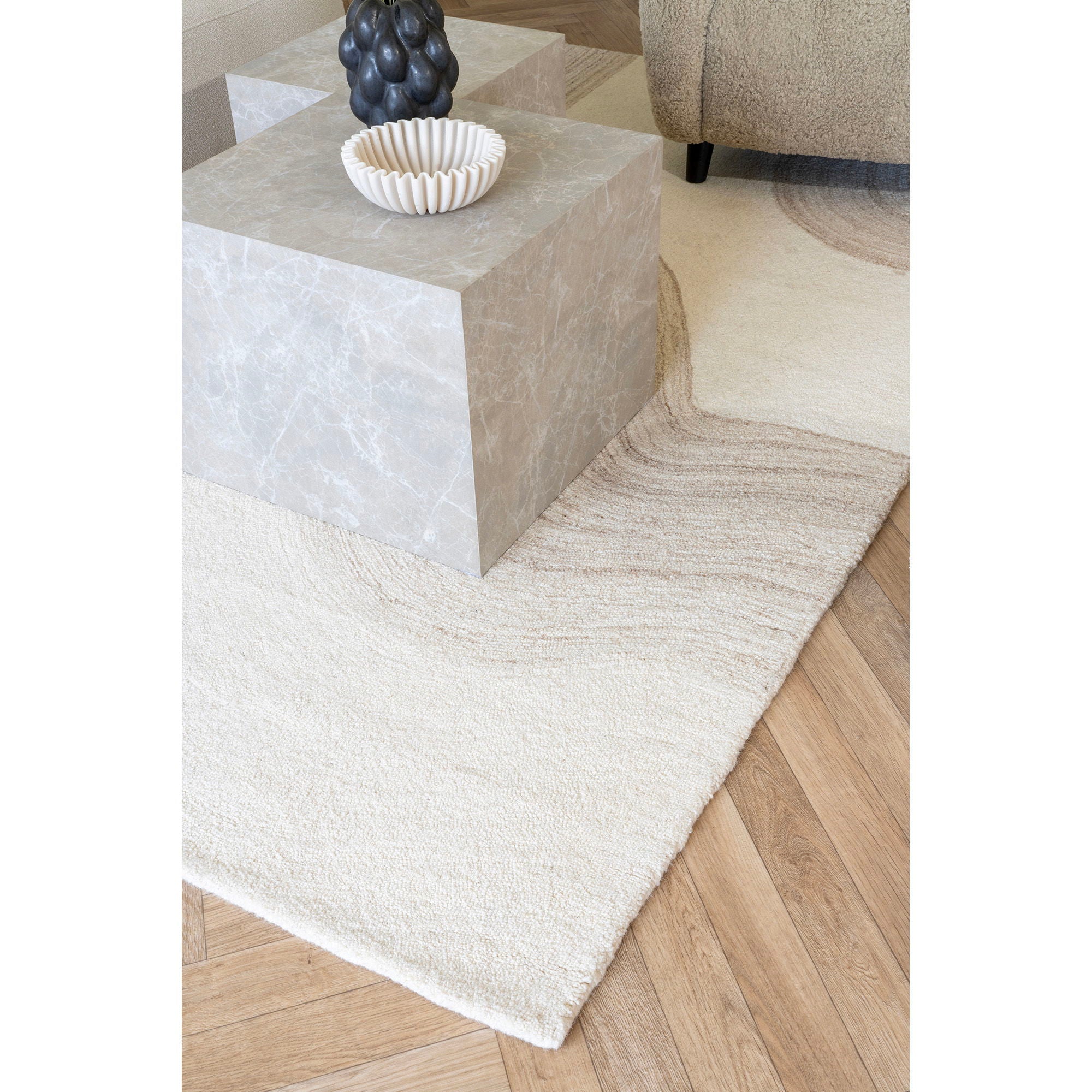 Alfombra de lana Aila 160x230 cm – Marrón claro y marfil