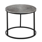 Conjunto de mesas auxiliares laterales de aluminio plateado Calvera