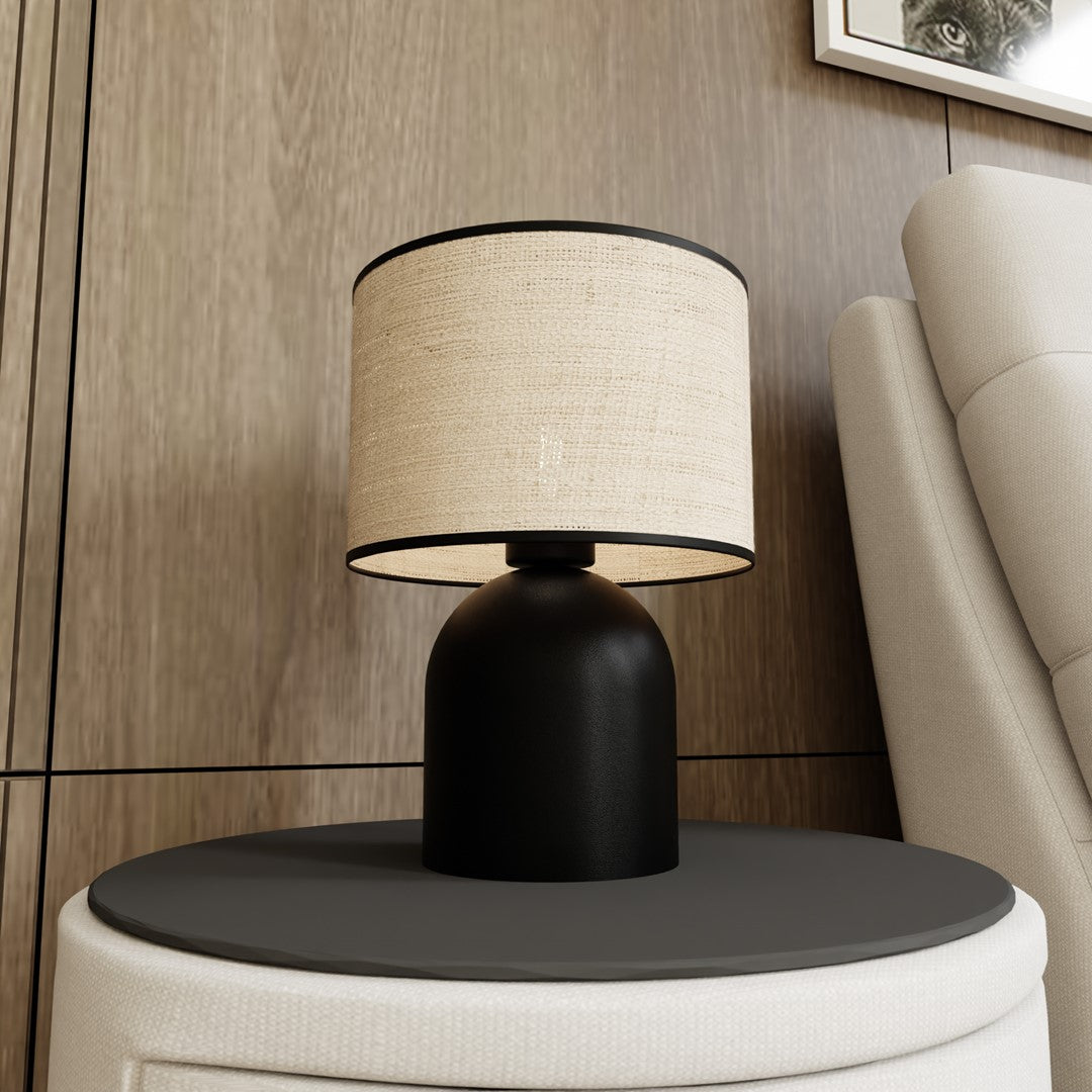 Lámpara de mesa de acero y ratán negro Elira